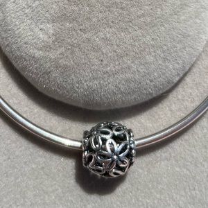 🌸 Pandora Daisy charm